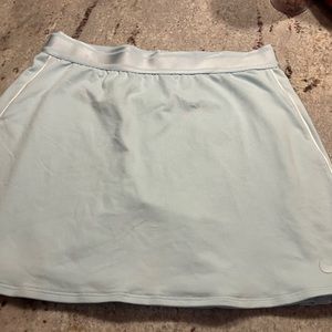 Women’s Nike Dri Fit Skort Size PL, shorts under skirt